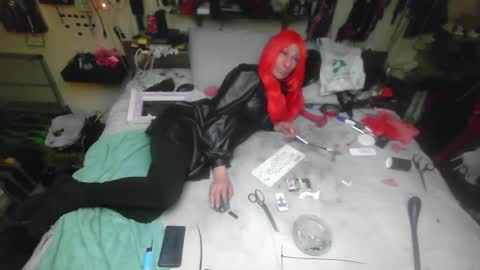 Snapshot of smokeslut365 chatting on 11/07/25, 07:03 smokeslut365 online show from 11/07/25, 07:03