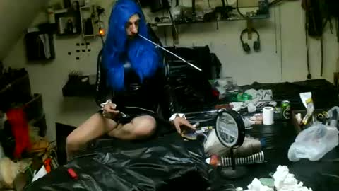 Snapshot of smokeslut365 chatting on 06/14/26, 04:14 smokeslut365 online show from 06/14/26, 04:14