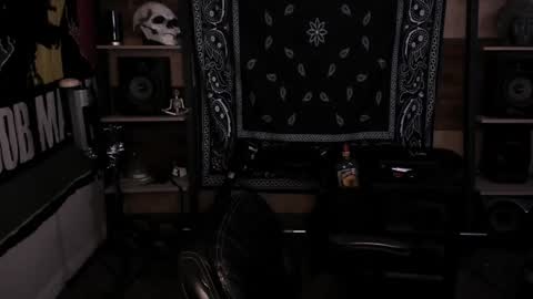 Smokey915 online show from 12/30/24, 10:23