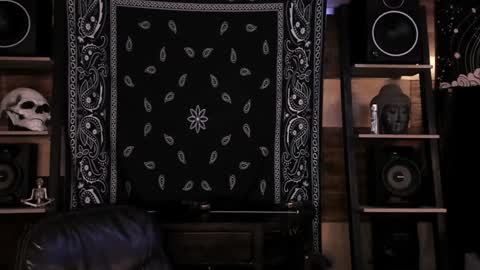 Smokey915 online show from 01/03/25, 07:06