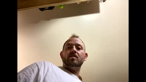 Snapshot of smokeymt420 chatting on 02/09/25, 05:43 smokeymt420 online show from 02/09/25, 05:43