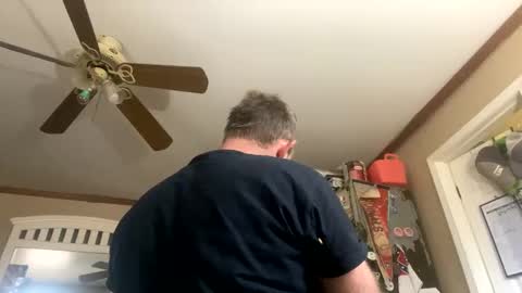 Snapshot of smokeymt420 chatting on 02/16/25, 03:38 smokeymt420 online show from 02/16/25, 03:38