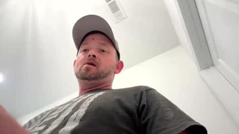 Snapshot of smokeymt420 chatting on 09/18/25, 08:00 smokeymt420 online show from 09/18/25, 08:00