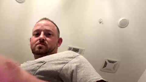 Snapshot of smokeymt420 chatting on 09/21/25, 11:01 smokeymt420 online show from 09/21/25, 11:01