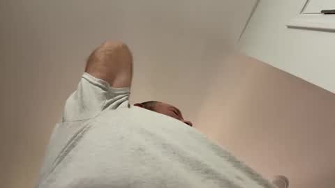 Snapshot of smokeymt420 chatting on 10/04/25, 04:32 smokeymt420 online show from 10/04/25, 04:32