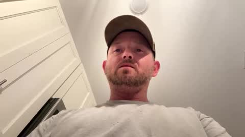 Snapshot of smokeymt420 chatting on 10/14/25, 02:34 smokeymt420 online show from 10/14/25, 02:34