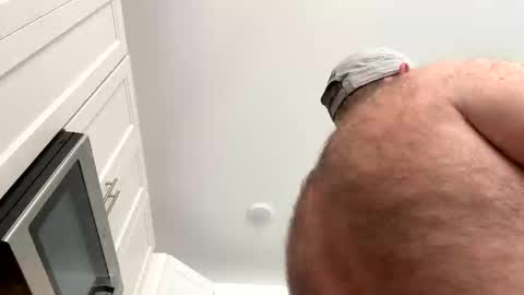 Snapshot of smokeymt420 chatting on 10/24/25, 07:43 smokeymt420 online show from 10/24/25, 07:43