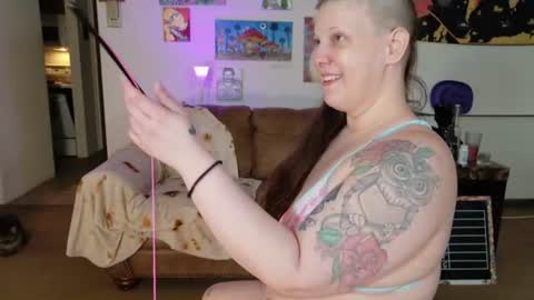 Snapshot of smokihippi chatting on 07/05/26, 05:25 Big Dawg online show from 07/05/26, 05:25