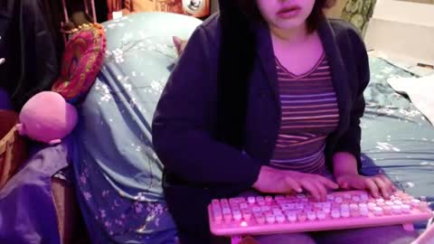 DIAN dee-ann online show from 12/03/25, 01:02