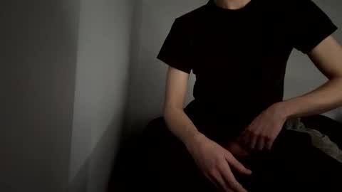 Snapshot of smoothetwnk97 chatting on 03/20/26, 04:34 smoothetwnk97 online show from 03/20/26, 04:34