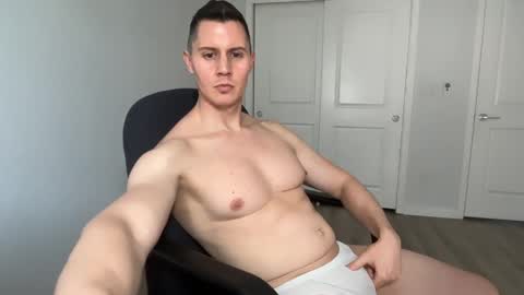 Snapshot of smoothflexiblemuscle chatting on 05/23/26, 04:11 SmoothFlexibleMuscle online show from 05/23/26, 04:11