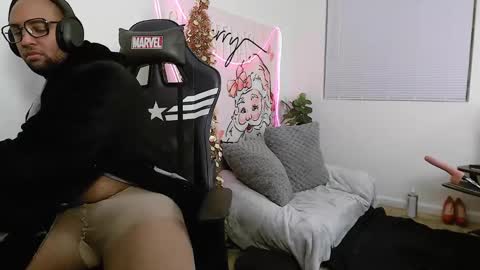 Smoothj2011 online show from 12/19/24, 12:01