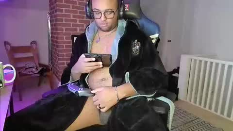 Smoothj2011 online show from 04/24/26, 08:28