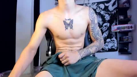 snakebutterfly online show from 03/04/26, 03:18