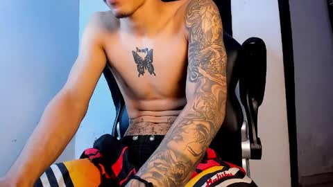 snakebutterfly online show from 03/29/26, 04:45