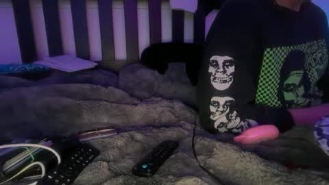 snapbacksandtattoos420 online show from 06/19/26, 10:19