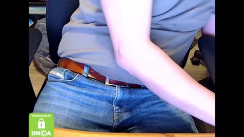 Snapshot of sneakybill82 chatting on 01/07/25, 07:10 Sneakybill online show from 01/07/25, 07:10