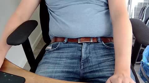 Snapshot of sneakybill82 chatting on 09/21/25, 08:27 Sneakybill online show from 09/21/25, 08:27