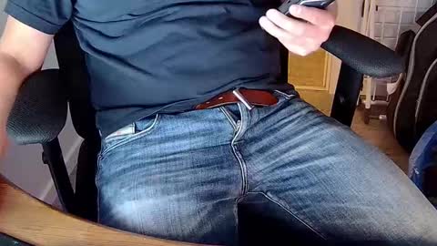 Snapshot of sneakybill82 chatting on 09/23/25, 07:50 Sneakybill online show from 09/23/25, 07:50