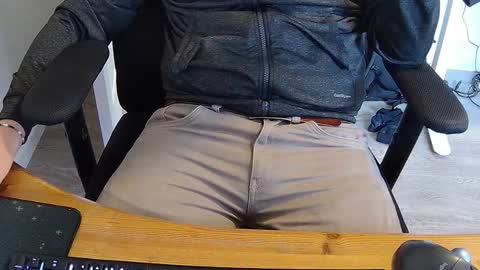 Sneakybill online show from 03/11/26, 07:25