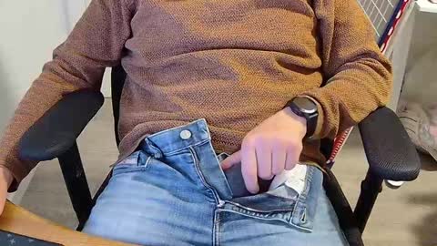 Sneakybill online show from 04/27/26, 09:02