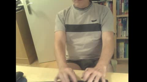 sneaxfreund online show from 12/22/24, 11:41