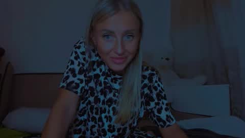 Sneja online show from 09/18/25, 09:28