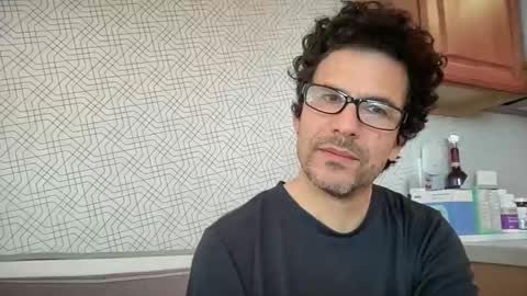 Snapshot of snfrisco76 chatting on 11/07/25, 04:51 snfrisco76 online show from 11/07/25, 04:51