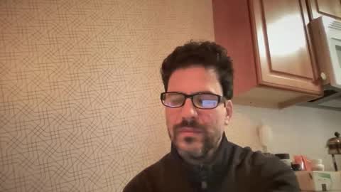 Snapshot of snfrisco76 chatting on 12/23/25, 08:56 snfrisco76 online show from 12/23/25, 08:56