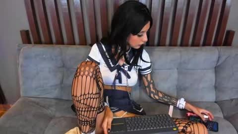 snner_velvet online show from 05/27/26, 09:34
