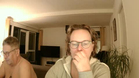 Snoeske and Woodwurm online show from 12/08/24, 04:28