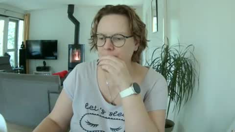 Snoeske and Woodwurm online show from 12/16/24, 01:32