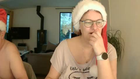 Snoeske and Woodwurm online show from 12/25/24, 07:57