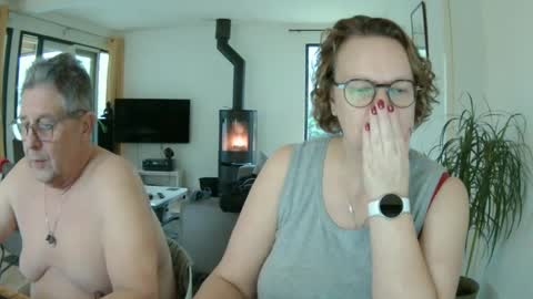 Snoeske and Woodwurm online show from 12/29/24, 01:49