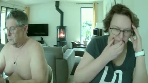 Snoeske and Woodwurm online show from 01/07/25, 02:08