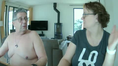 Snoeske and Woodwurm online show from 02/12/25, 03:27