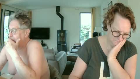 Snoeske and Woodwurm online show from 03/08/25, 06:21
