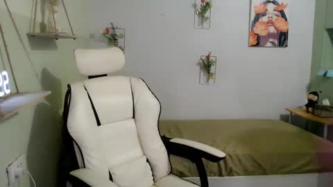 Snapshot of snow_2000 chatting on 12/05/24, 07:16 snow_2000 online show from 12/05/24, 07:16