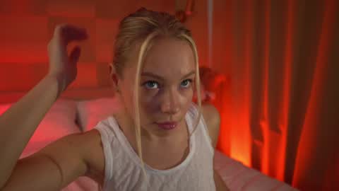 Candice Snow online show from 12/19/24, 10:24