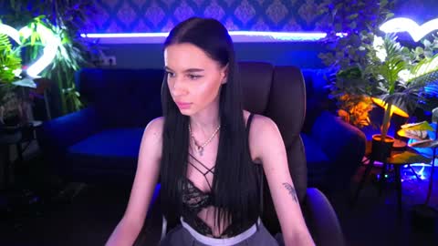 snow_whiteeex online show from 01/11/25, 05:07