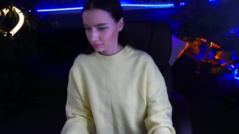 snow_whiteeex online show from 01/22/25, 01:00