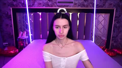 snow_whiteeex online show from 02/16/26, 06:31