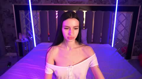 snow_whiteeex online show from 03/10/26, 06:40