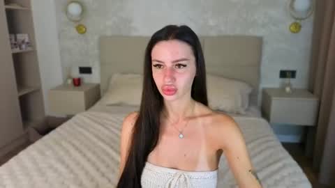 snow_whiteeex online show from 07/15/26, 05:23
