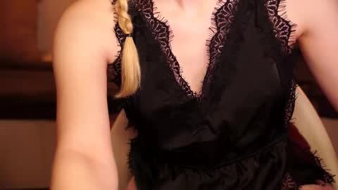 Hanna online show from 11/12/25, 09:42