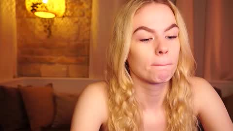 Hanna online show from 11/18/25, 09:25