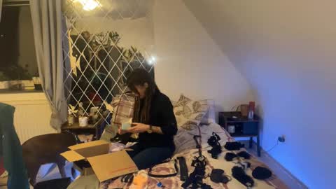 noreturn online show from 11/12/25, 06:19