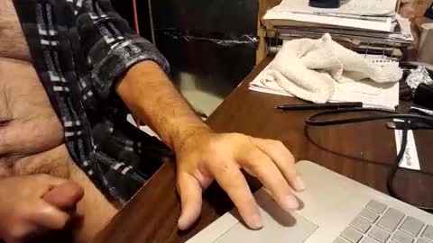 watchmecum online show from 11/19/25, 04:51