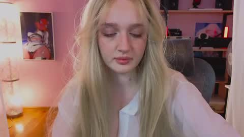 Ellie online show from 05/09/26, 05:34