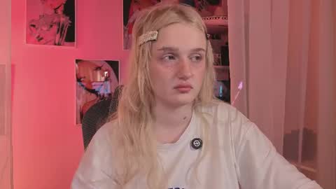 Ellie online show from 06/20/26, 05:32